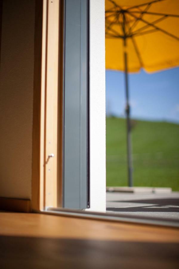 Chalet Alpenrose 134Qm Am Golfplatz اوبرستوفن المظهر الخارجي الصورة