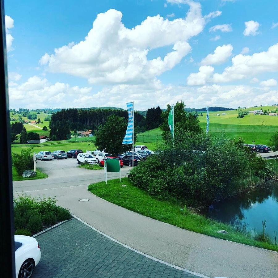 Chalet Alpenrose 134Qm Am Golfplatz اوبرستوفن المظهر الخارجي الصورة